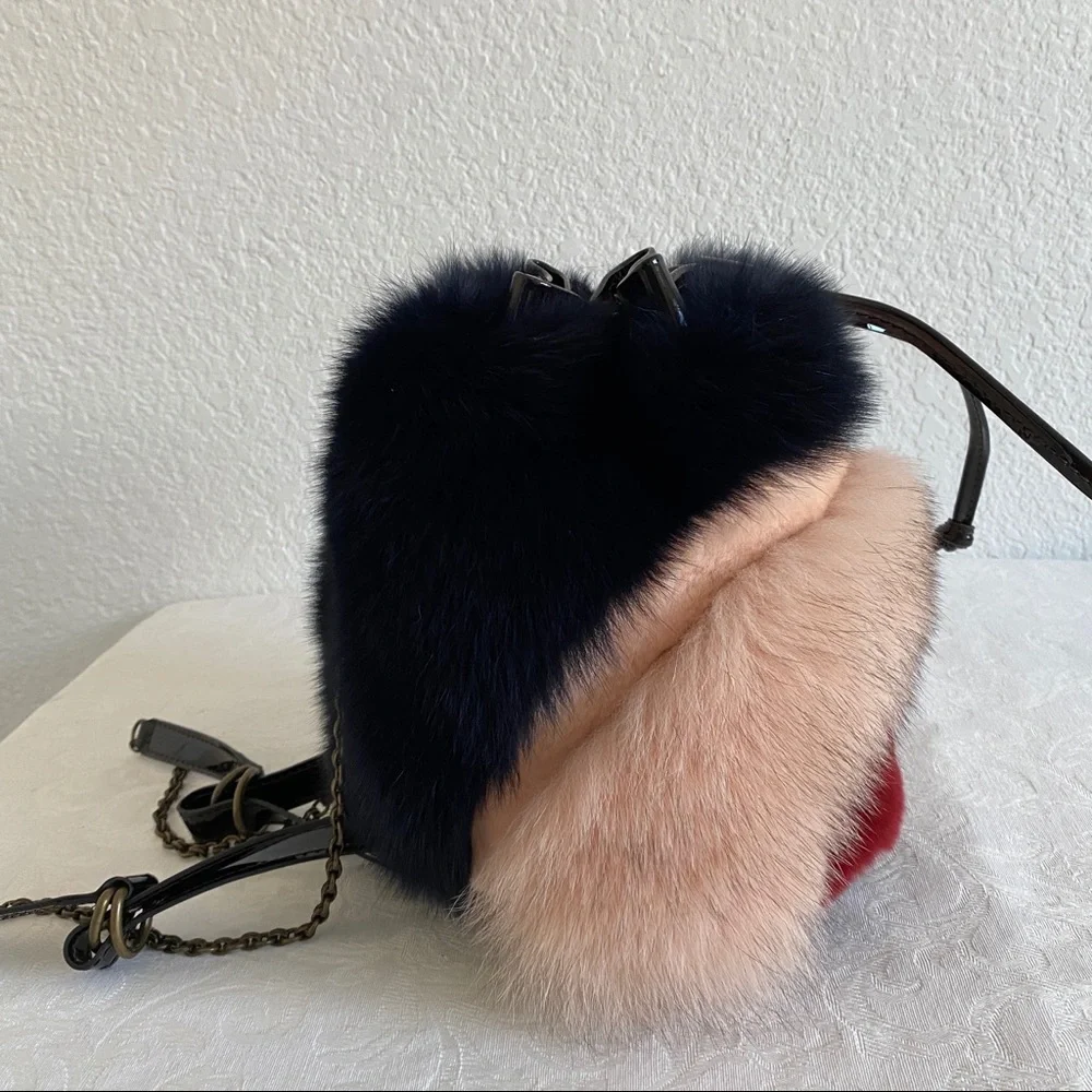 Mr and Mrs Italy fur odor trade