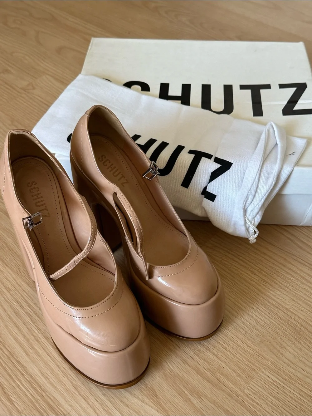 SCHUTZ elegant zayne