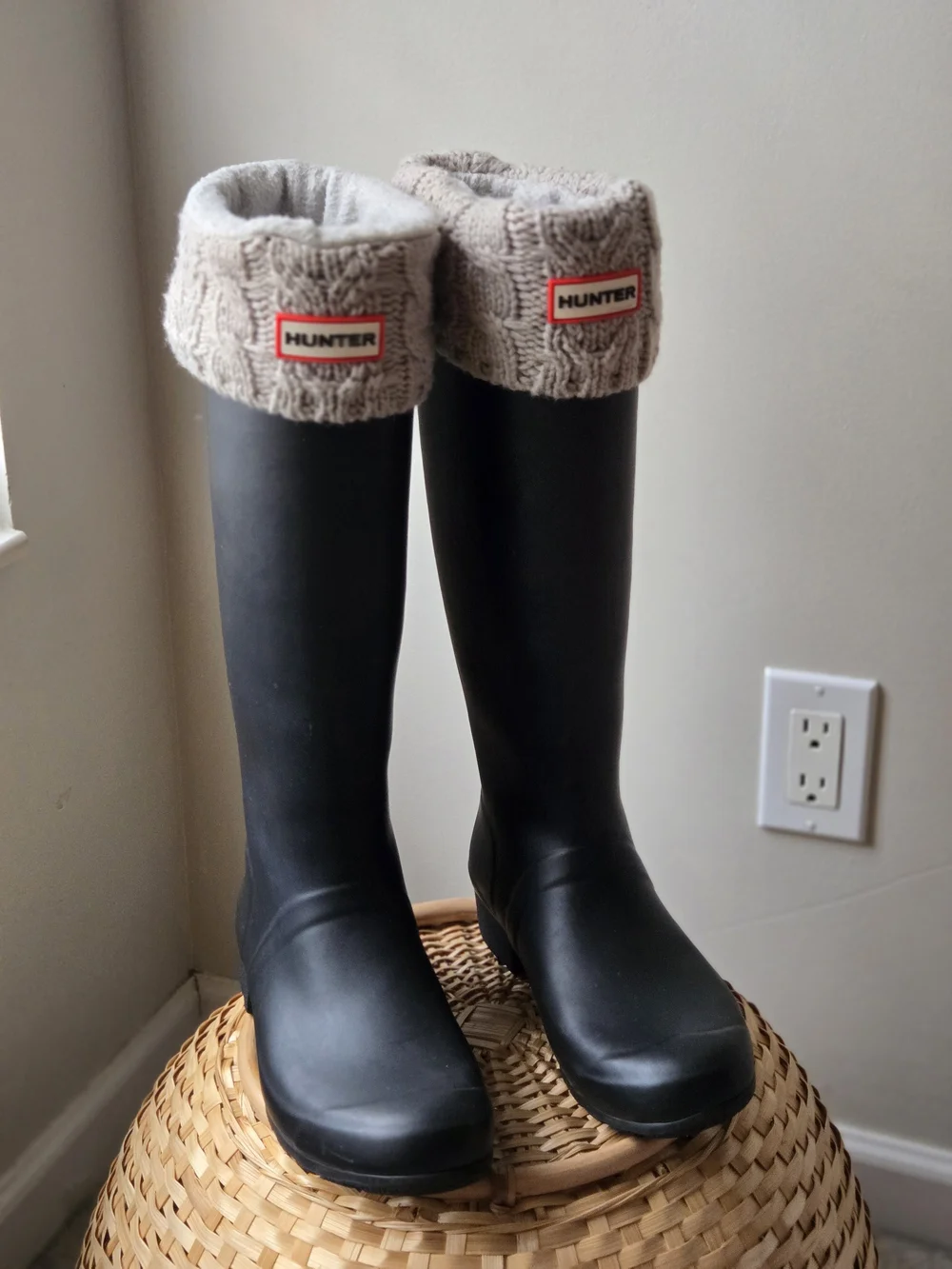 Hunter lining worn
