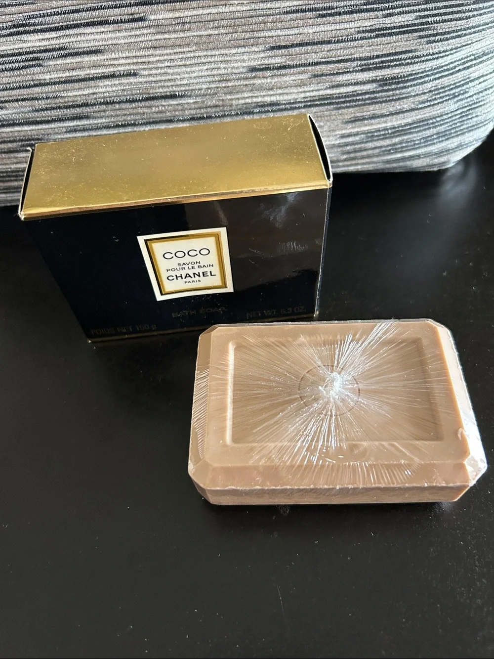 CHANEL elegant coco