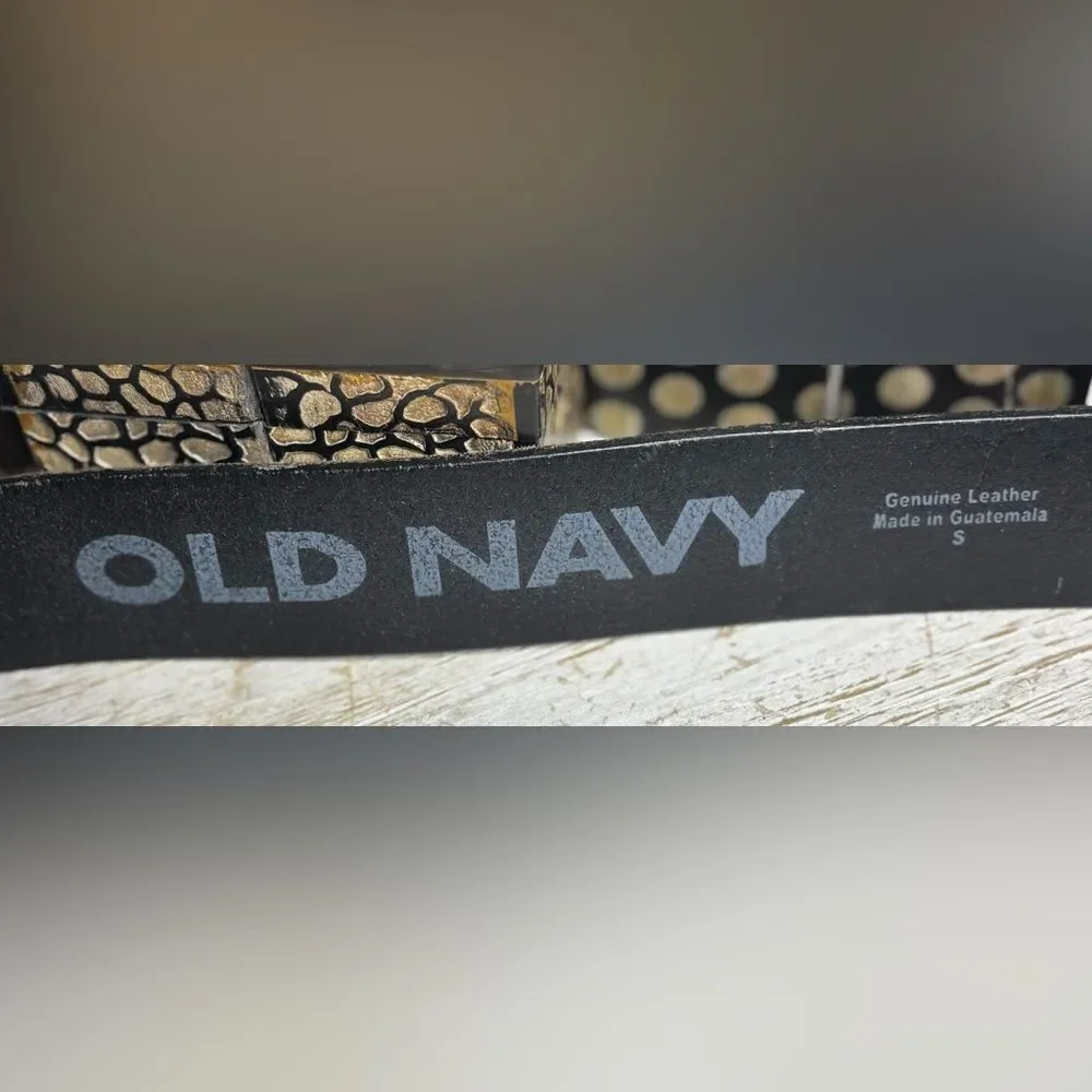 Old Navy 40” wide