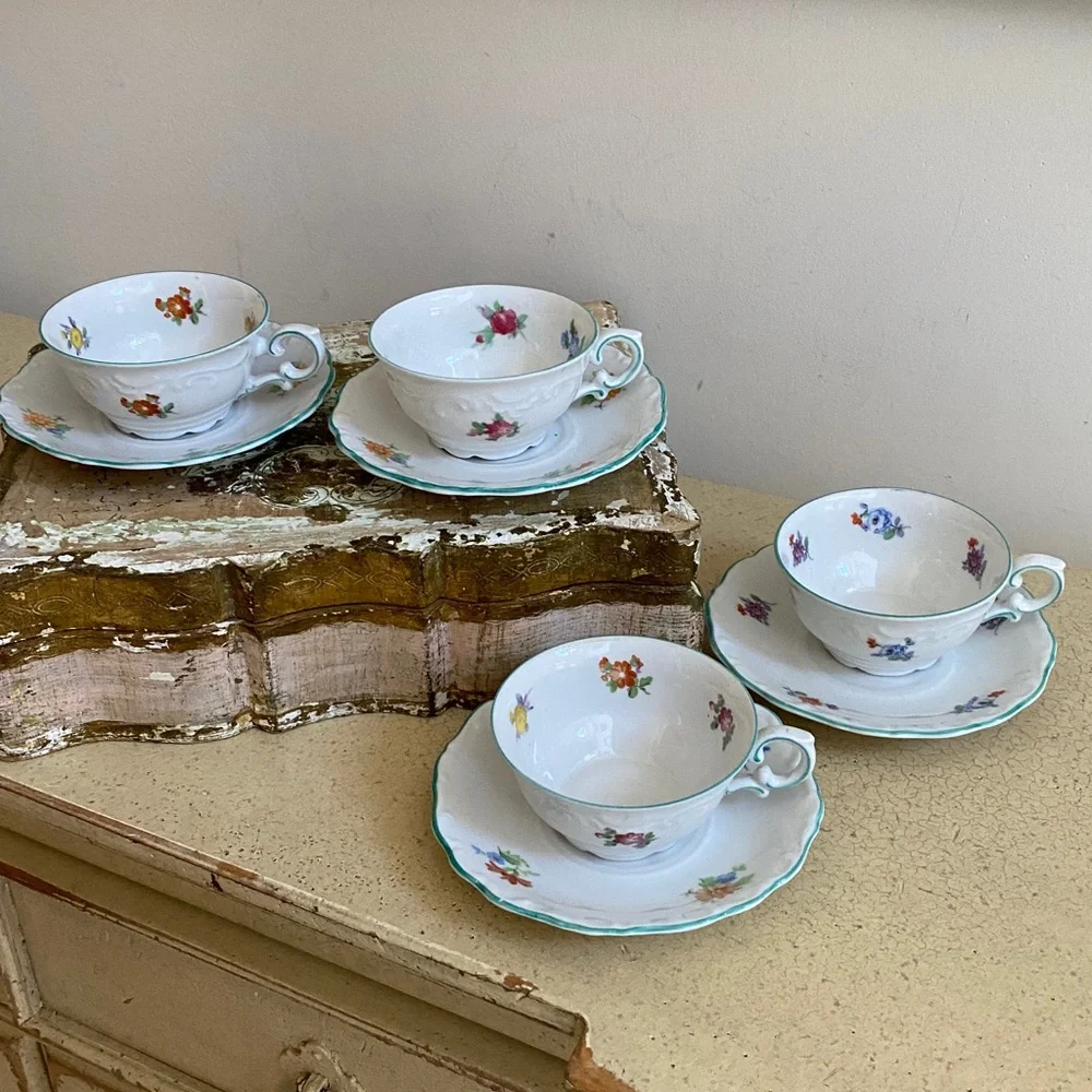 SCHUMANN BAVARIA Tea Cups and Saucers