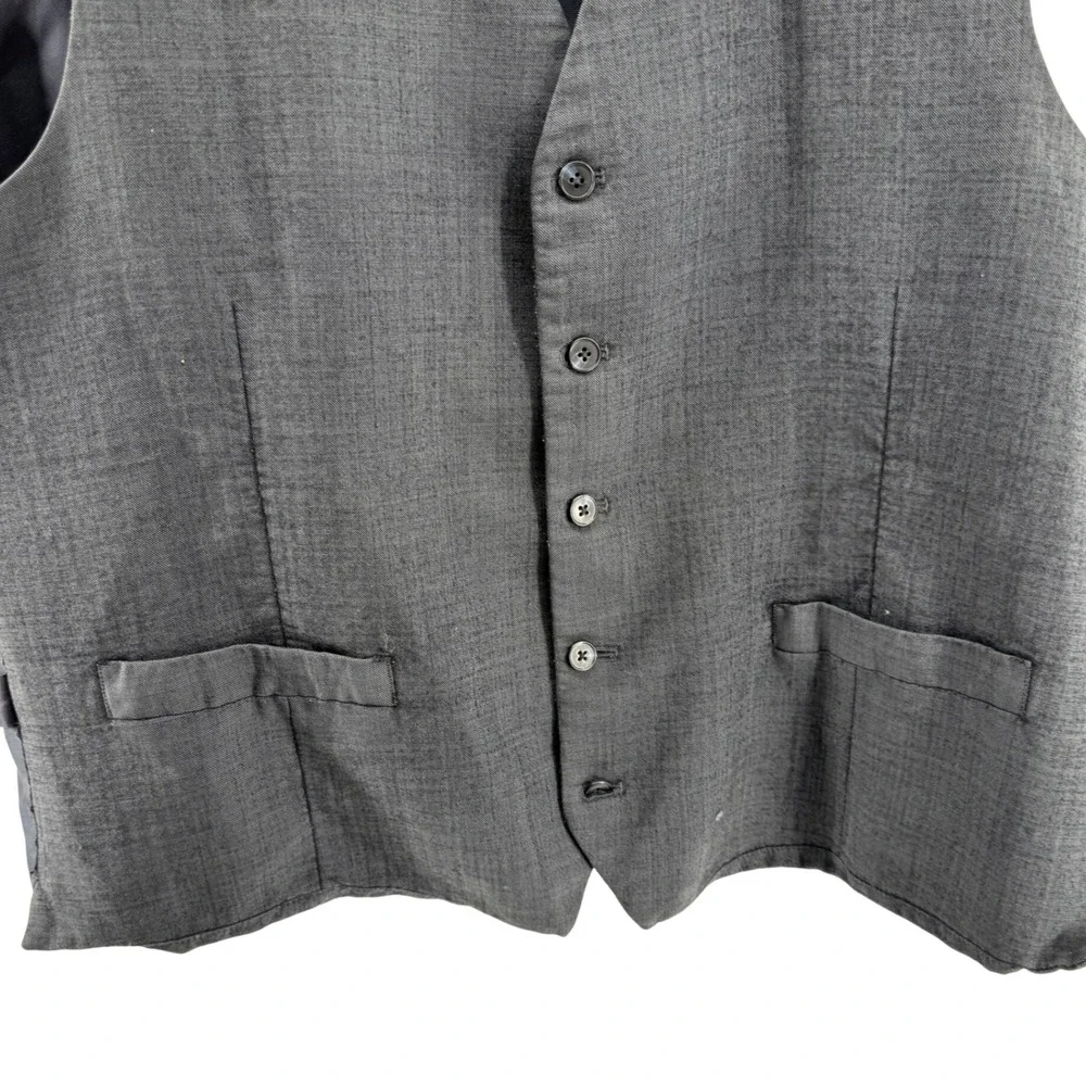 Tasso Elba sophisticated versatile