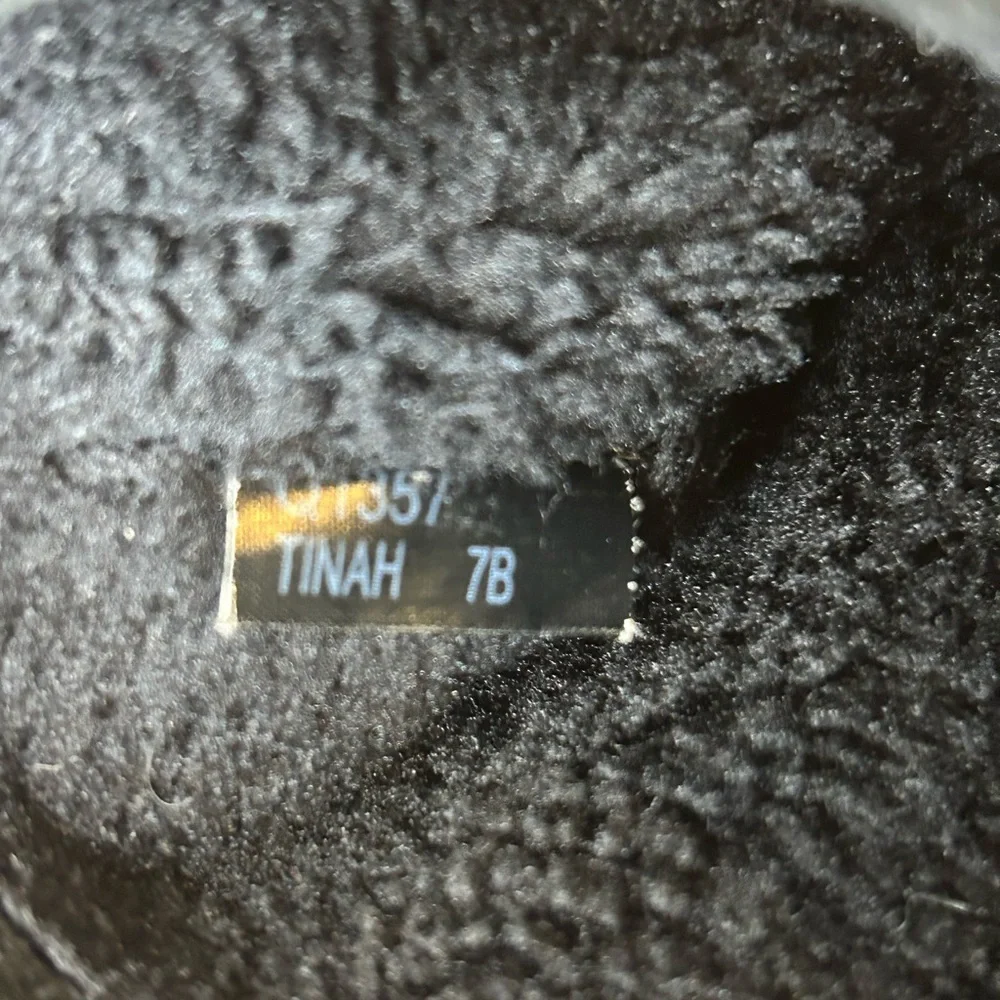 Coach “tinah” signature