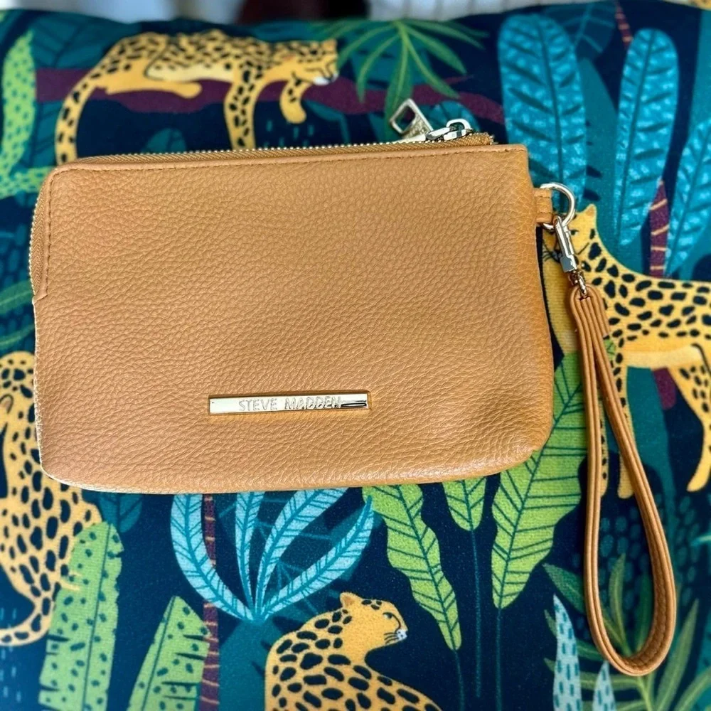 Steve Madden add pop