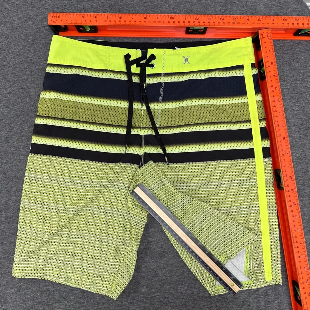 Hurley dive into
