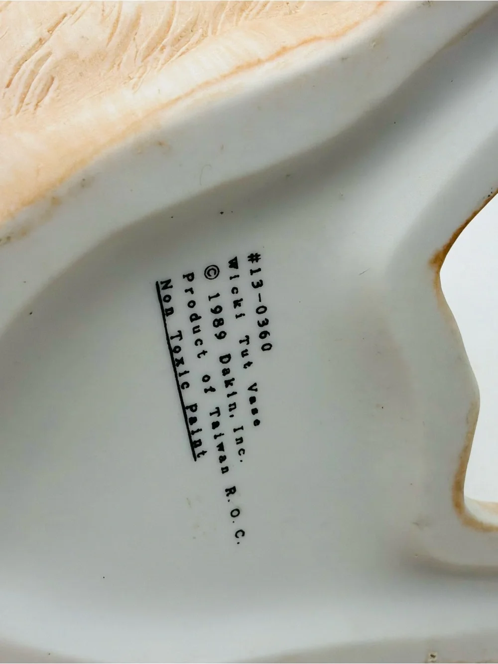Dakin pottery pieces