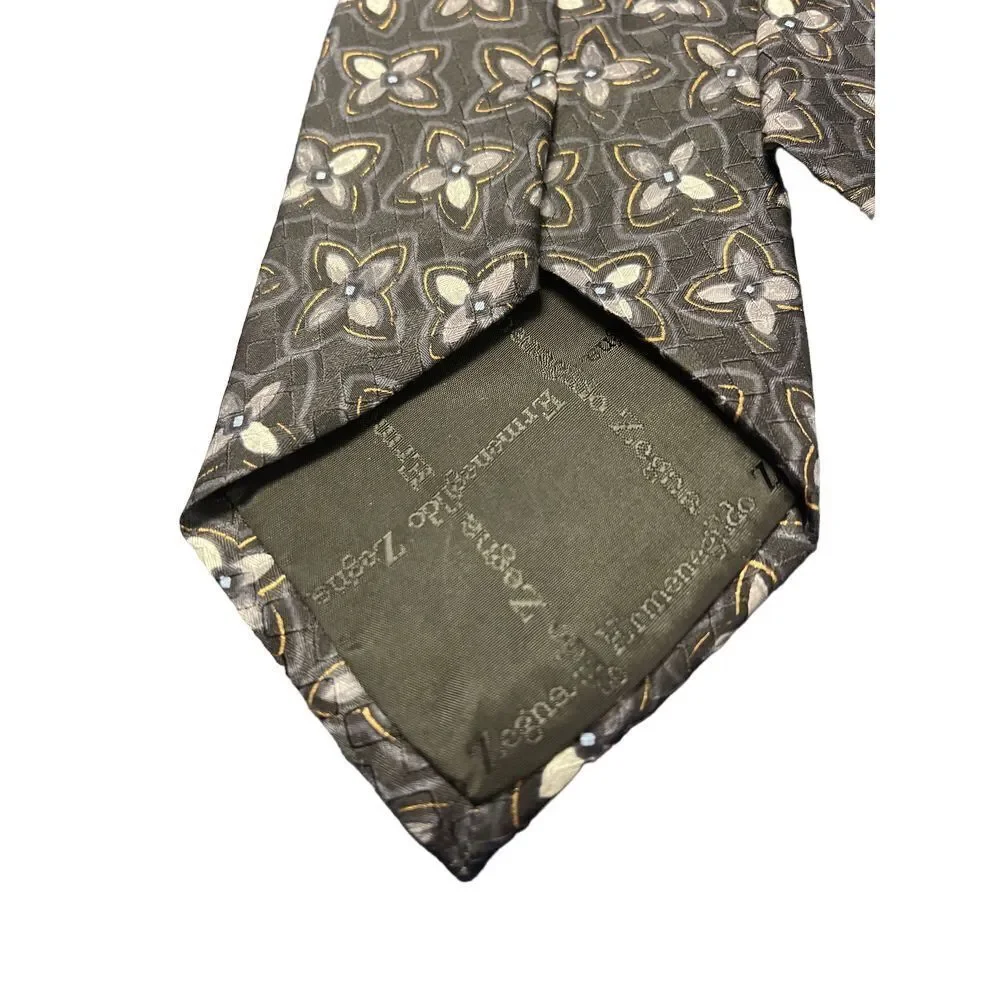 Ermenegildo Zegna Floral Pattern Silk Tie‎ Elegant Gray Business Accessory Z-115