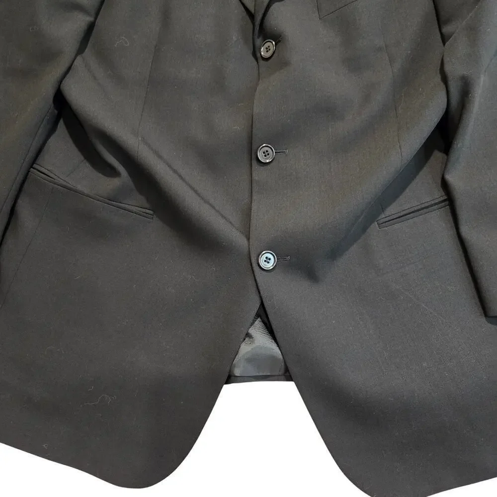 Hugo Boss chest 38