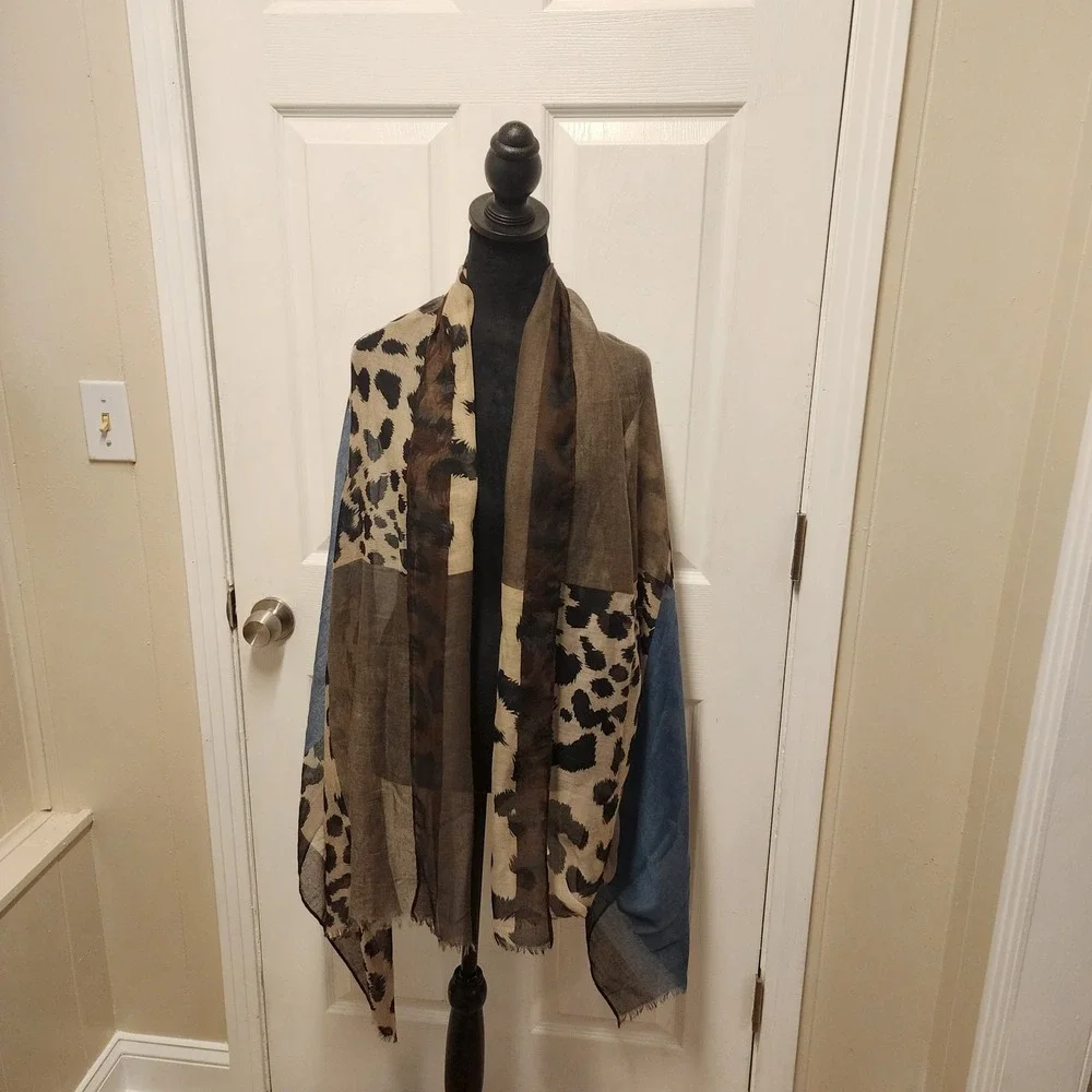 Blue Age wrap stylish
