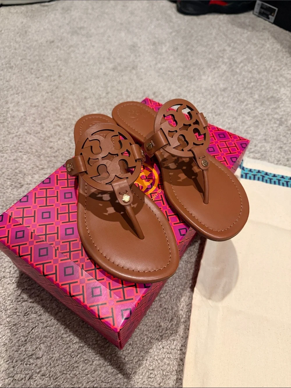 Tory Burch single brown
