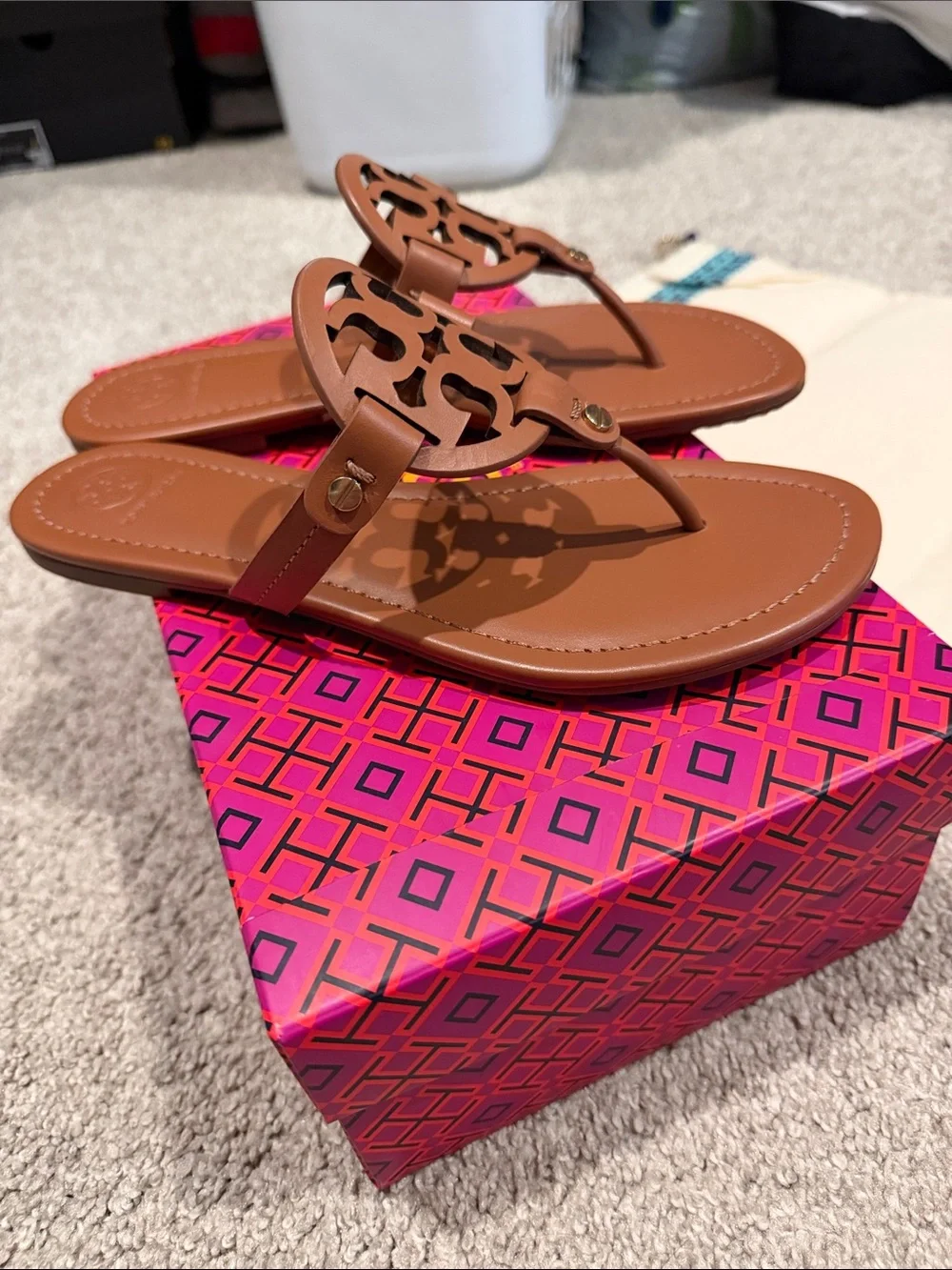 Tory Burch single brown