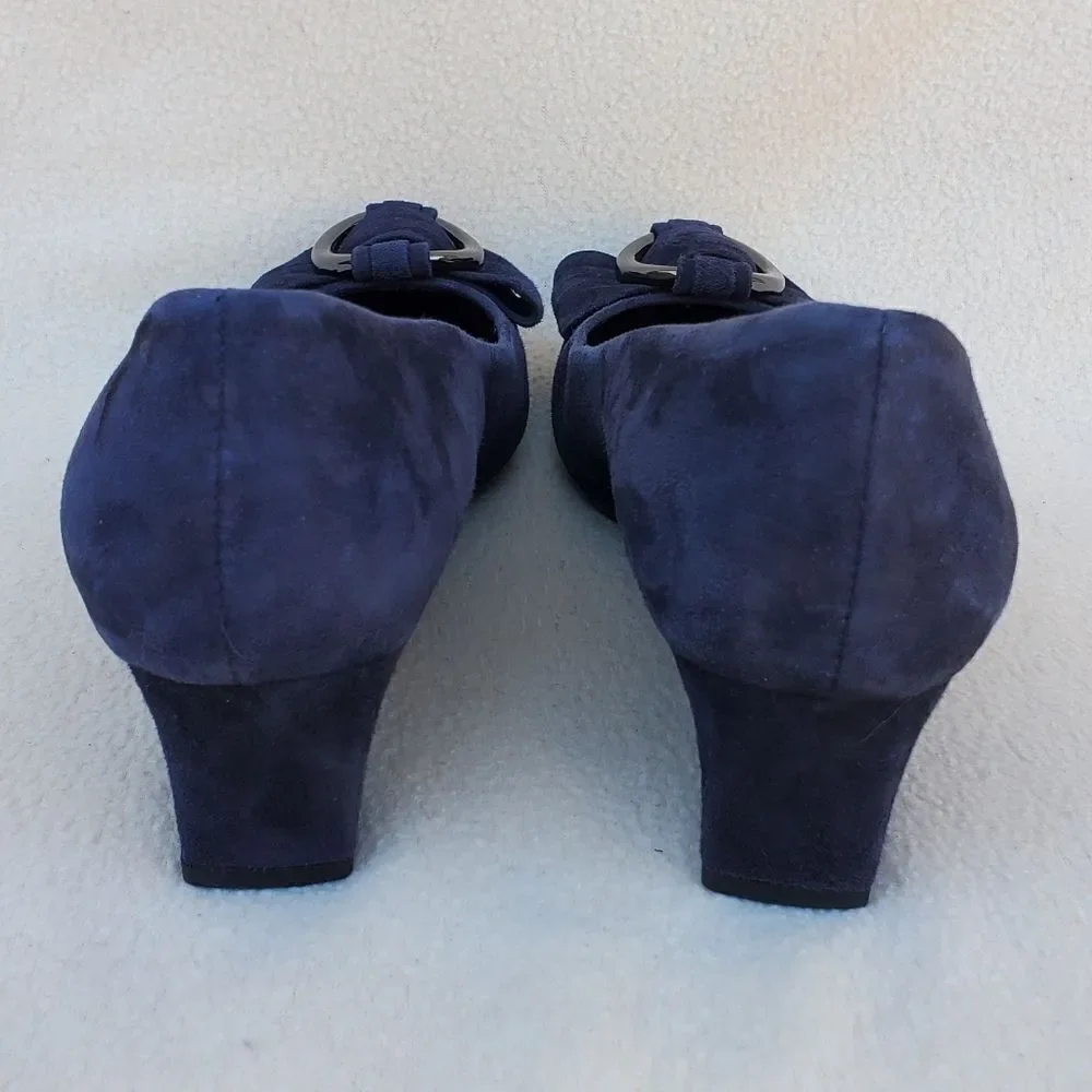Vaneli kitten wedge