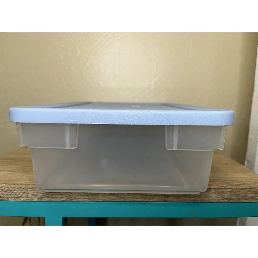 Vintage Rubbermaid 0286 Storage Box Blue Clear Container Plastic Snap 4.5 Qt