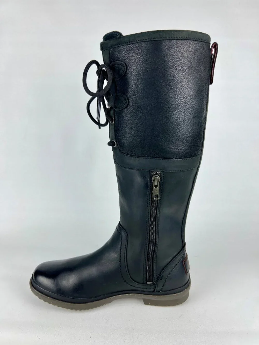 UGG elsa black