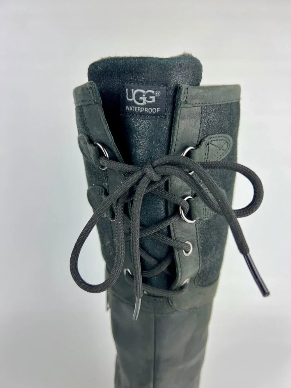 UGG elsa black