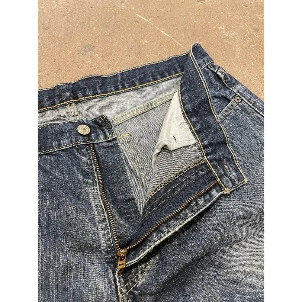 Levi's