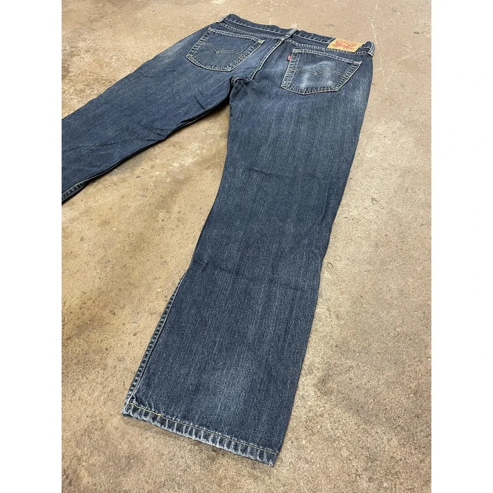 Levi's