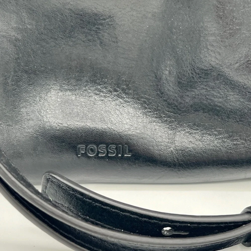 Fossil style zip women