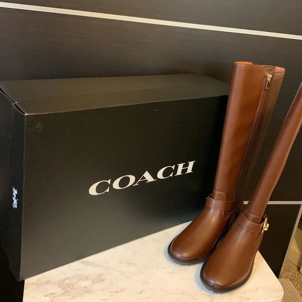 Coach •• new