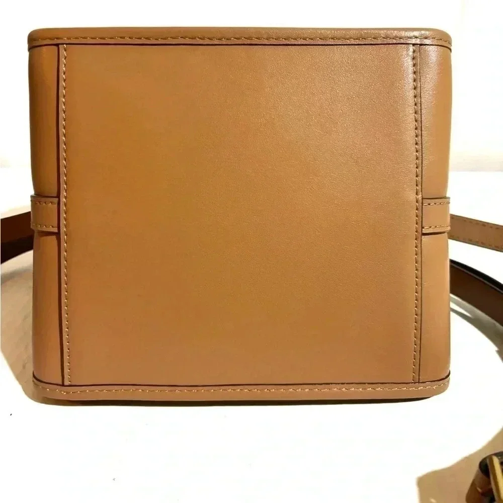decke brown leather