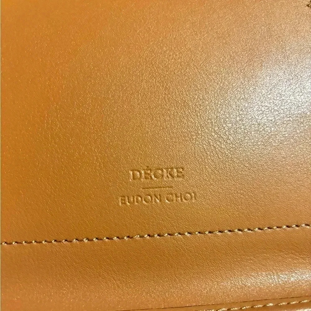 decke brown leather