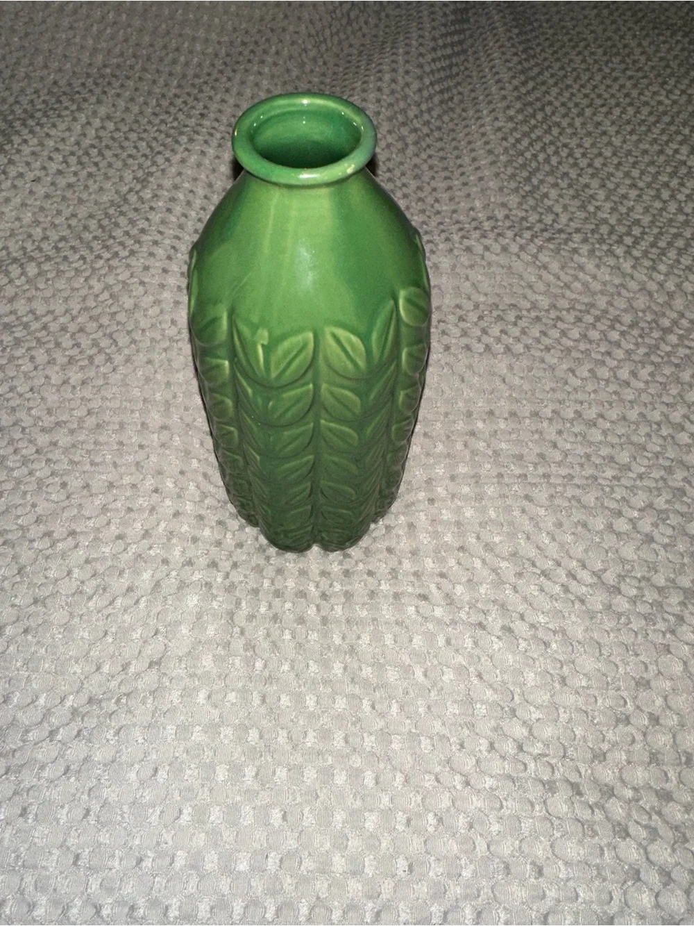 Unknown glossy green