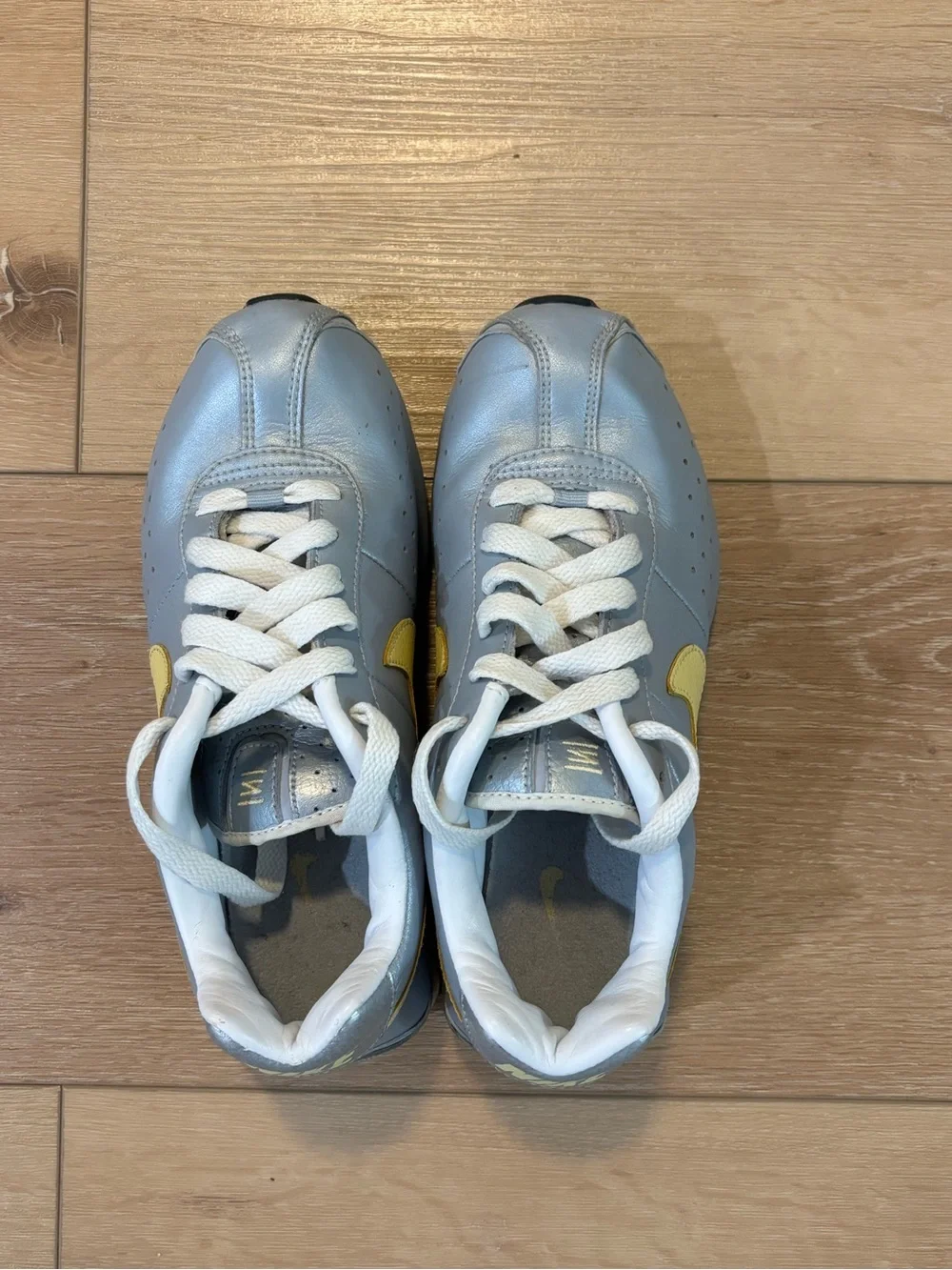 N/A nike shox