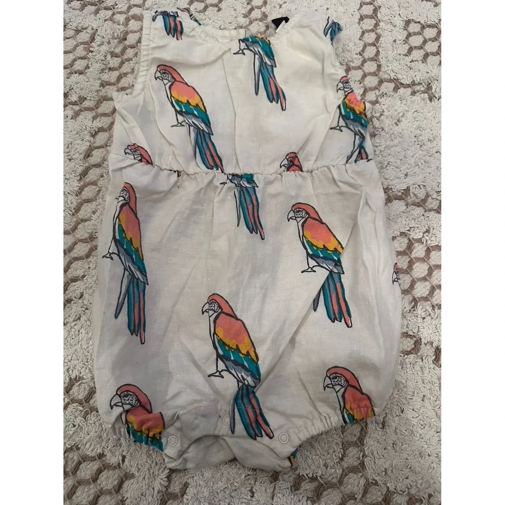 Tea collection parrot romper‎ safari peekaboo back 12-18 macaw march beige