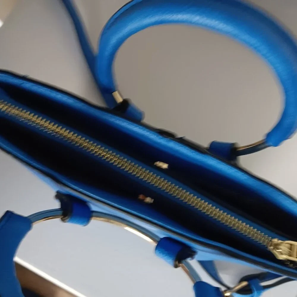 N/A beautiful blue