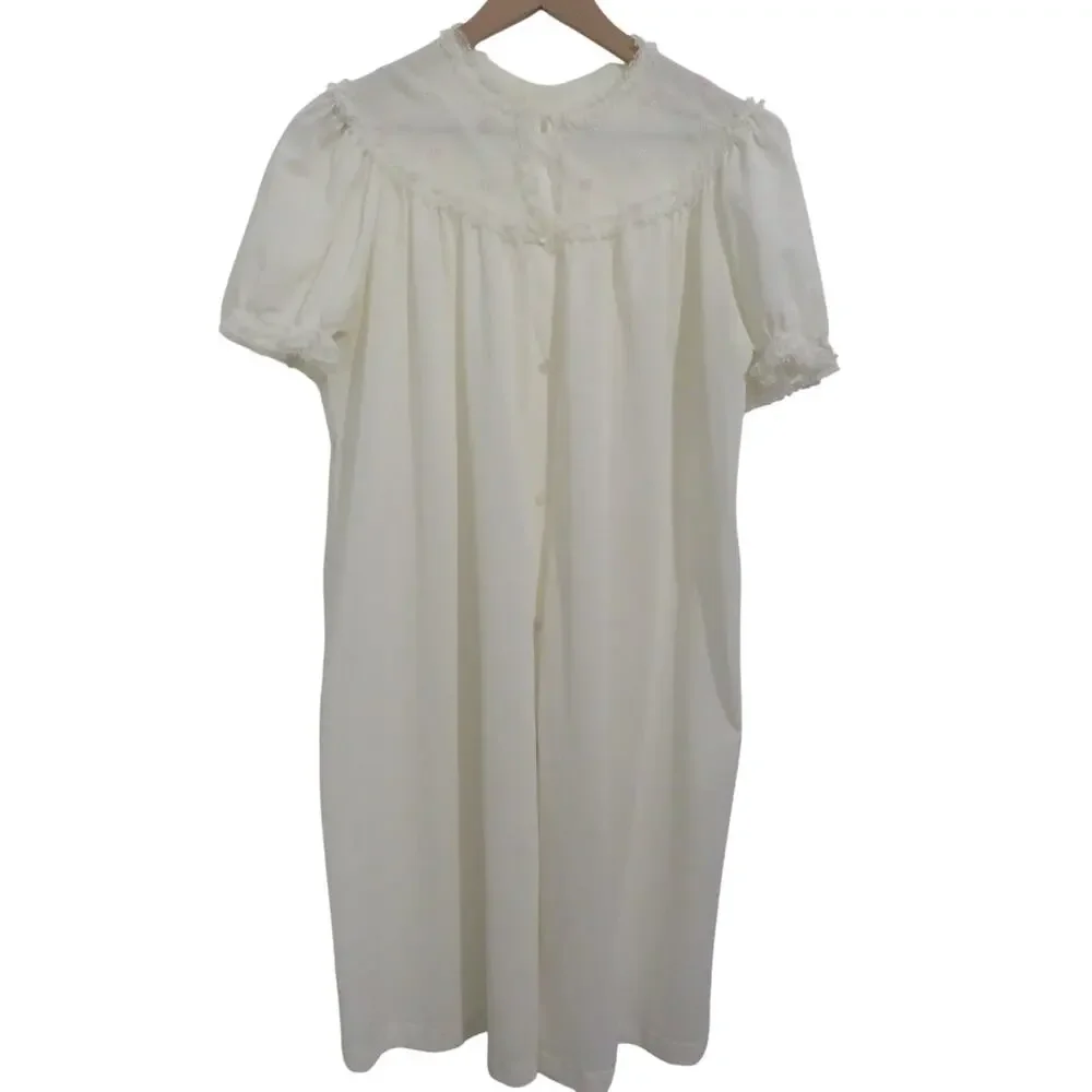 American Maid Women Cream Vintage Short Sleeve Nylon Embroidered Nightgown