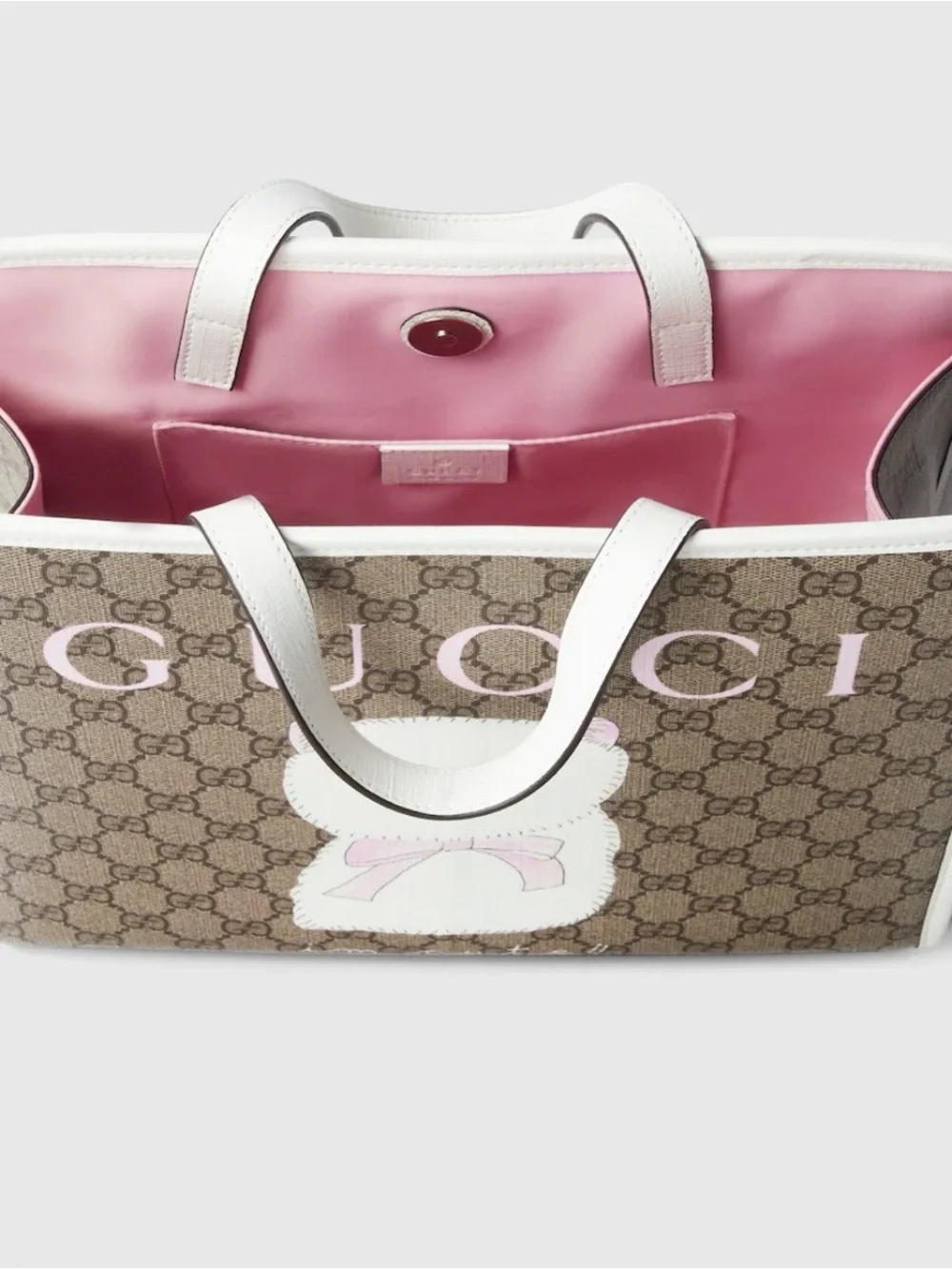 Gucci tote signature