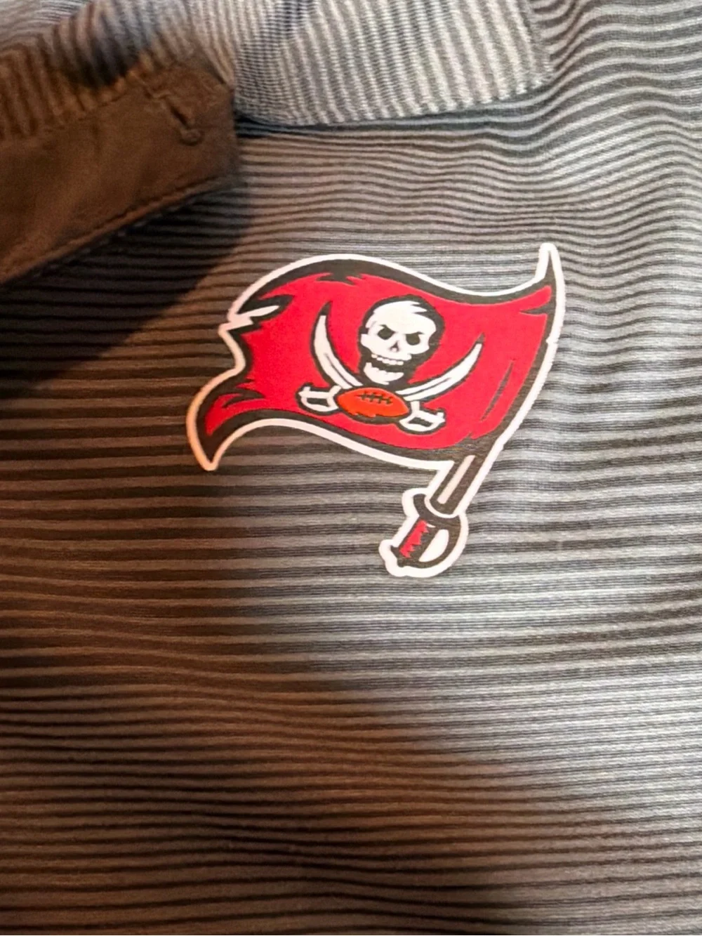 Nike casual sleeve placket
