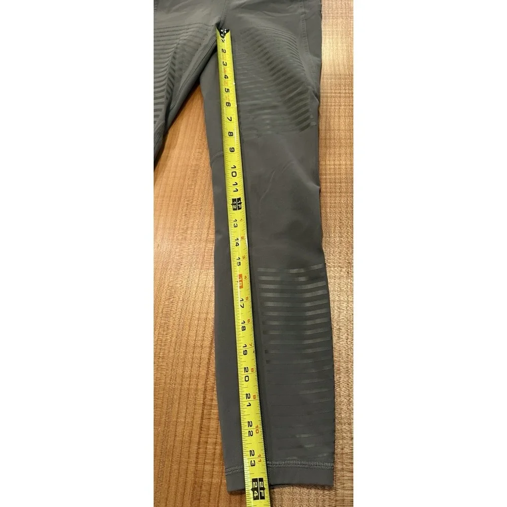 lululemon athletica leggings are