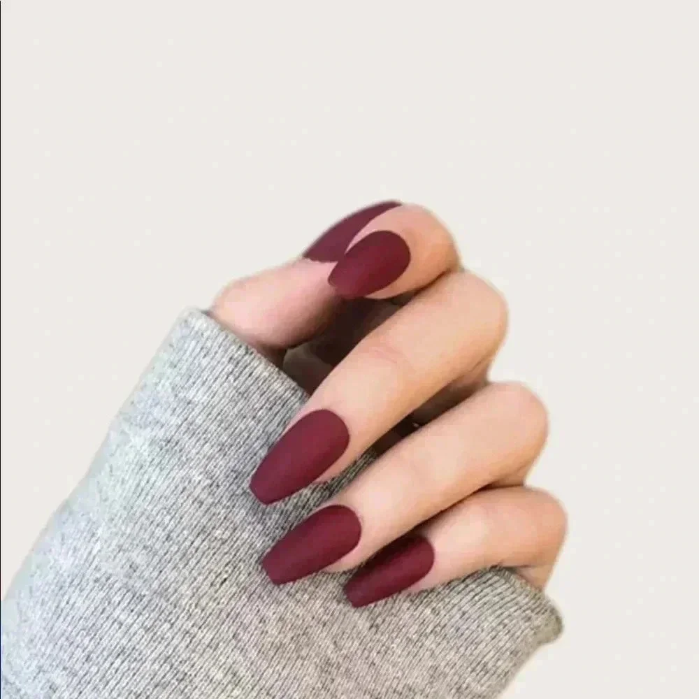 5/$20 Burgundy matte coffin false nails‎