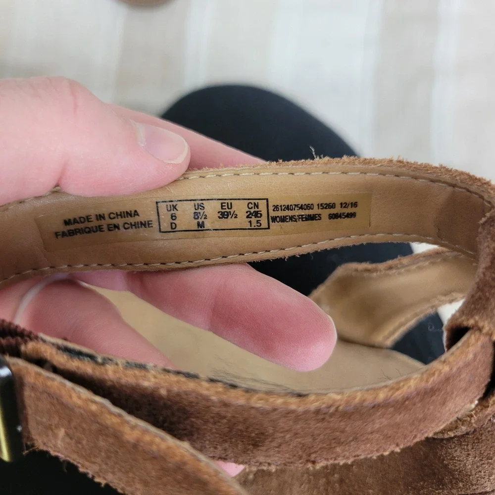 Clarks excellent some