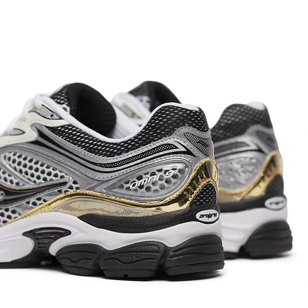 Saucony new tags