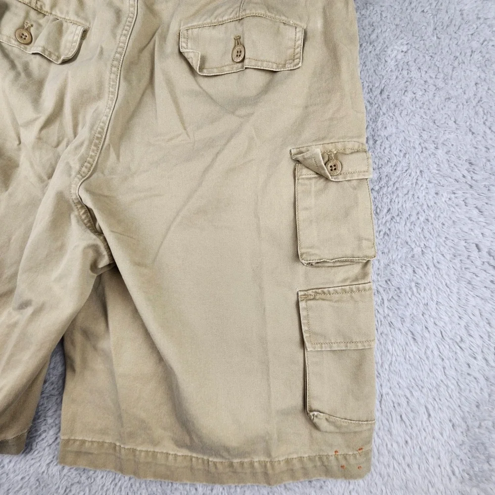 Izod cargo shorts