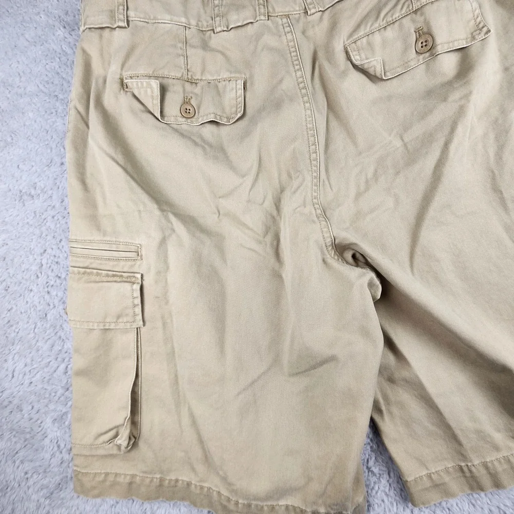 Izod cargo shorts