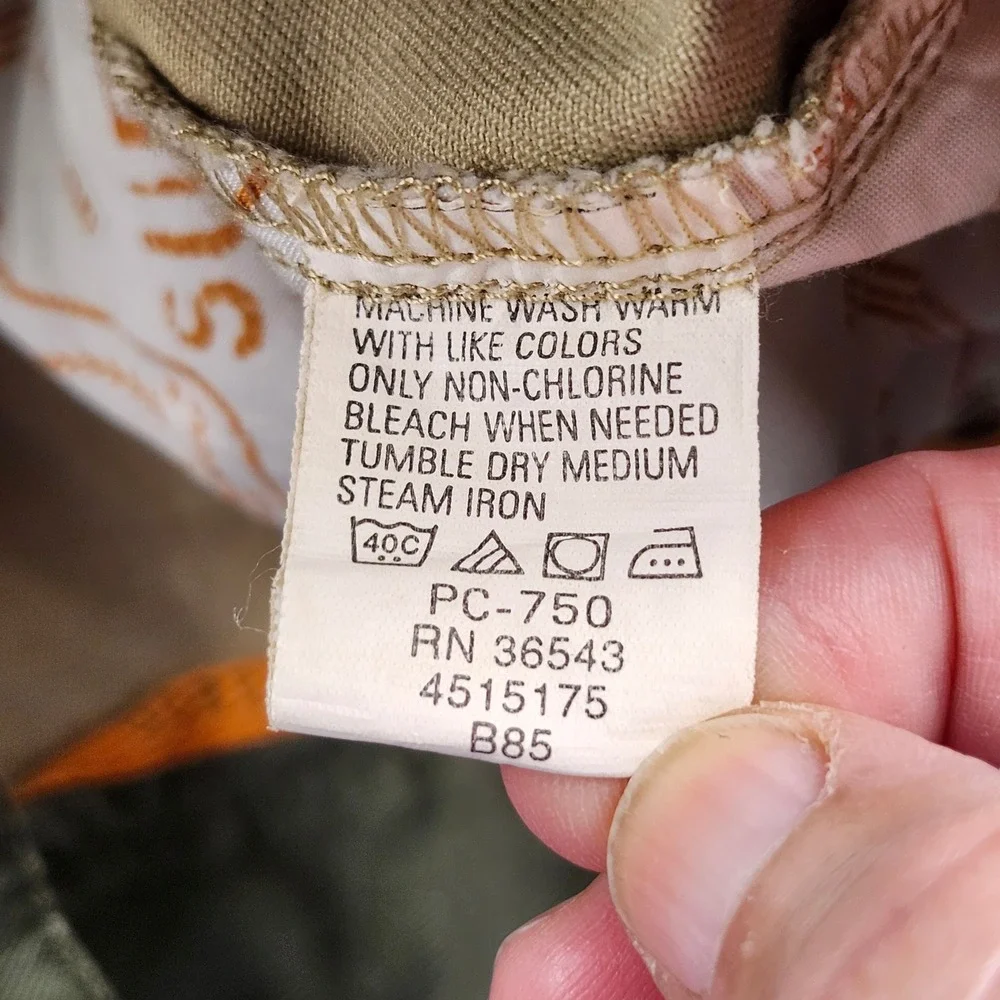 Izod cargo shorts