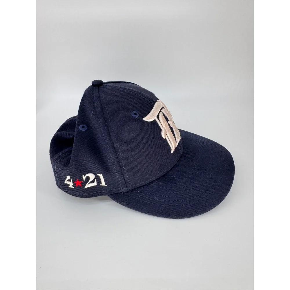 New Era Texas Rangers 59FIFTY Fitted Hat 7 1/8 Navy Blue MLB Cap TX Logo