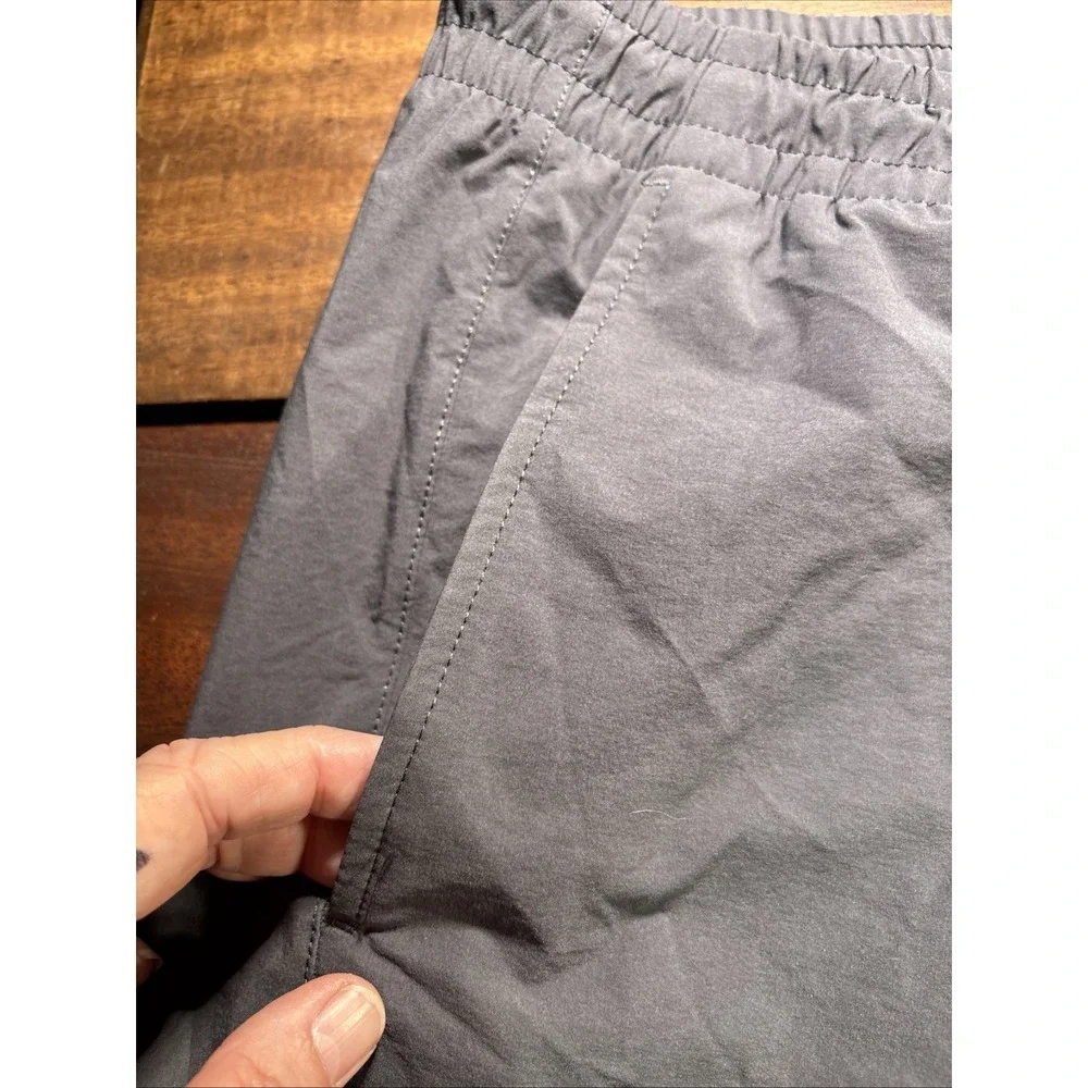Bonobos men swim