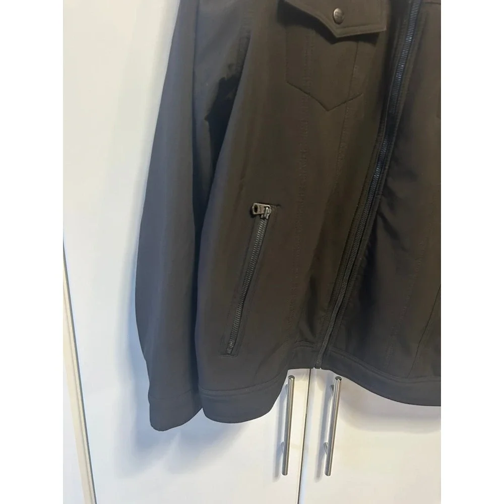 Levis levi hooded