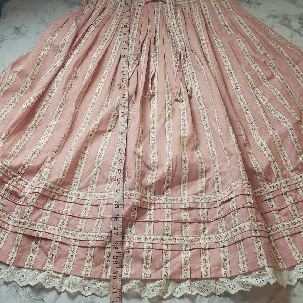 Vintage Enzian Trachter Floral‎ Pink Skirt  Made in Germany