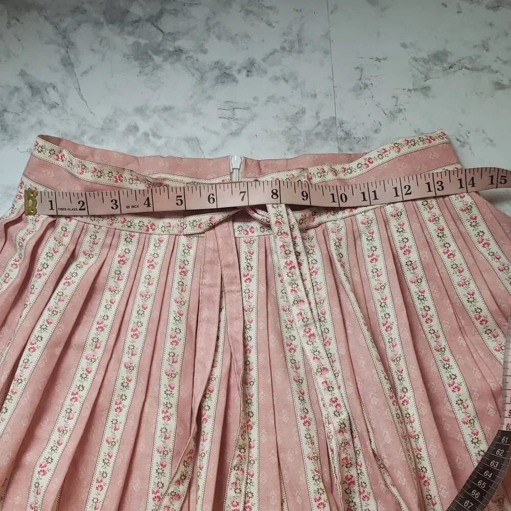 Vintage Enzian Trachter Floral‎ Pink Skirt  Made in Germany