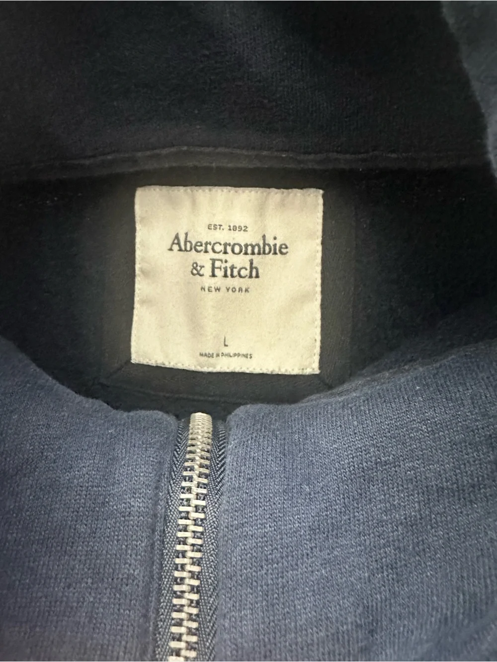 Abercrombie & Fitch navy half