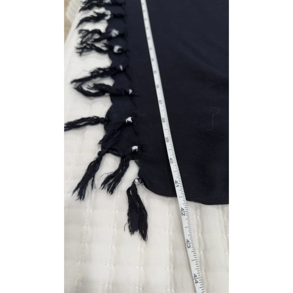 The Unbranded Brand beautiful black