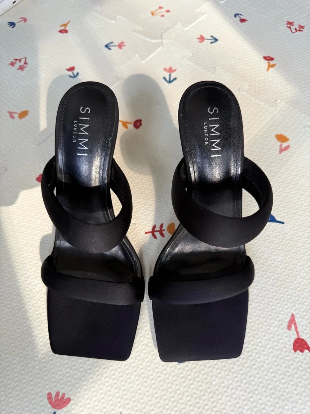 Simmi London black two
