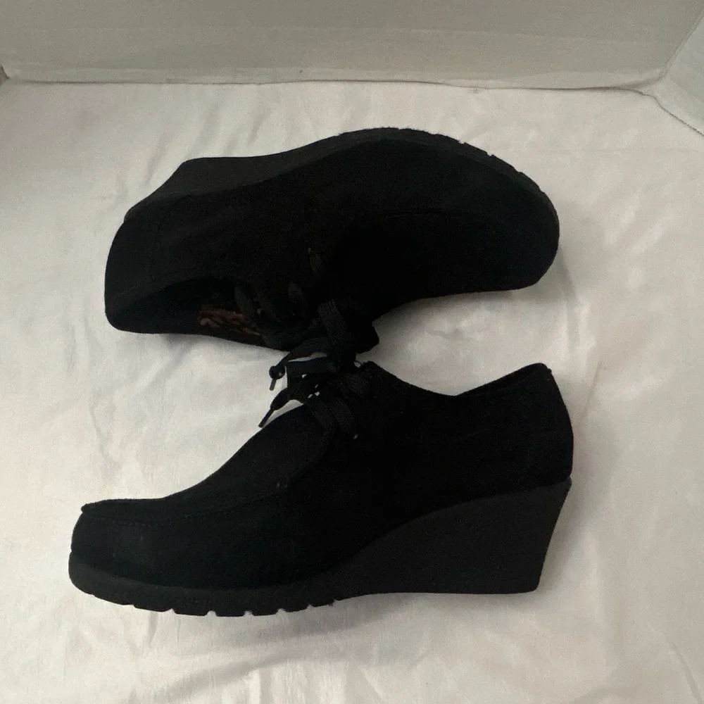 Avenue these shoes