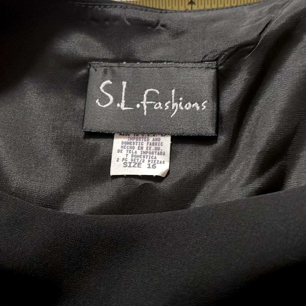 S.L. Fashions new tags